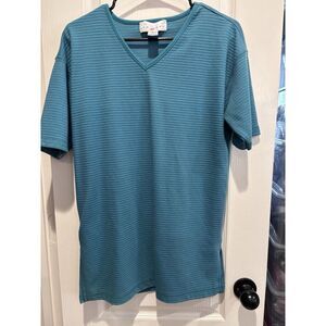 New York Style Oversize Size Small Lady Shirt With Side Slits V-Neck. (2534)